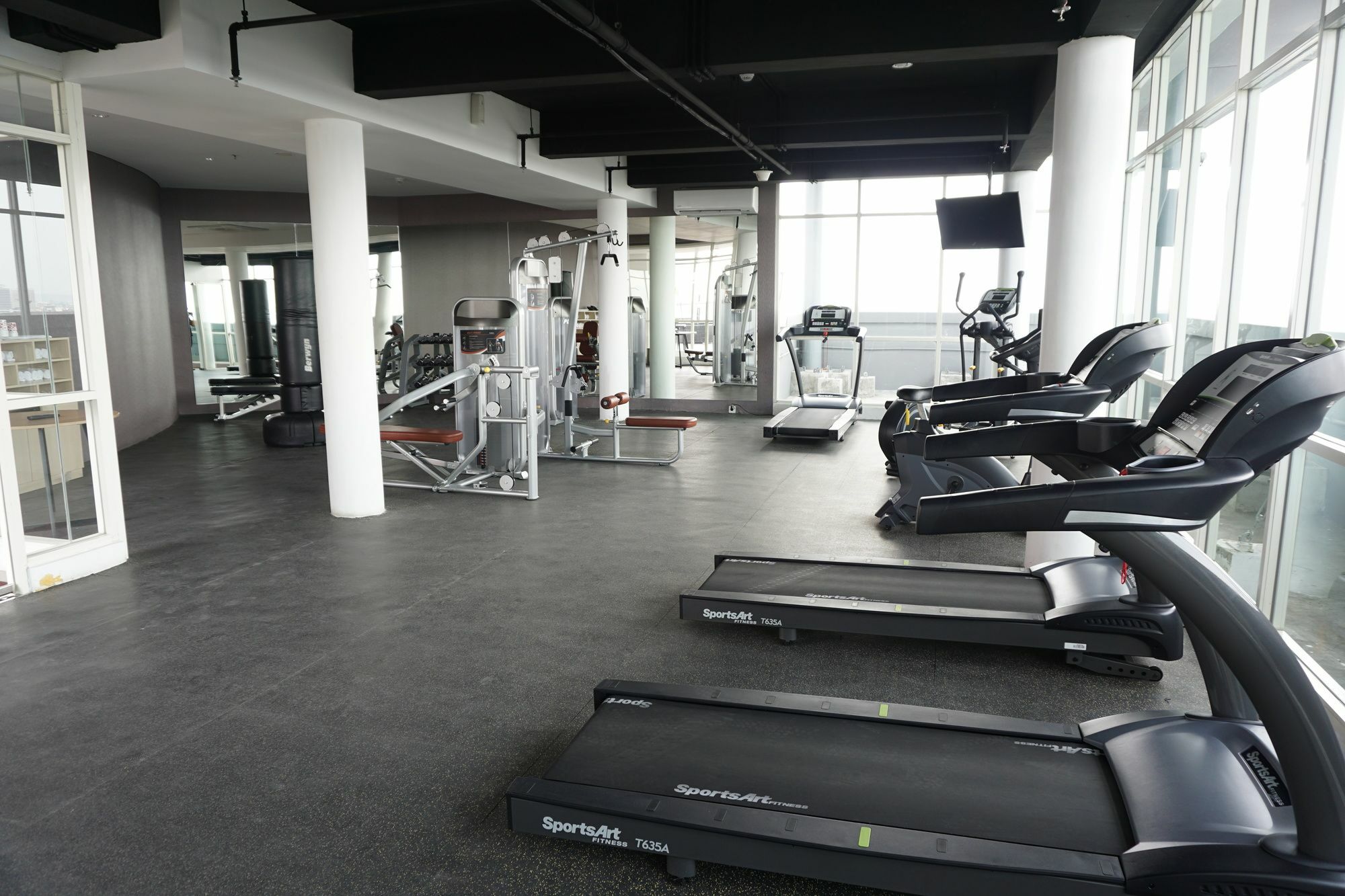 Midtown Hotel 4*
