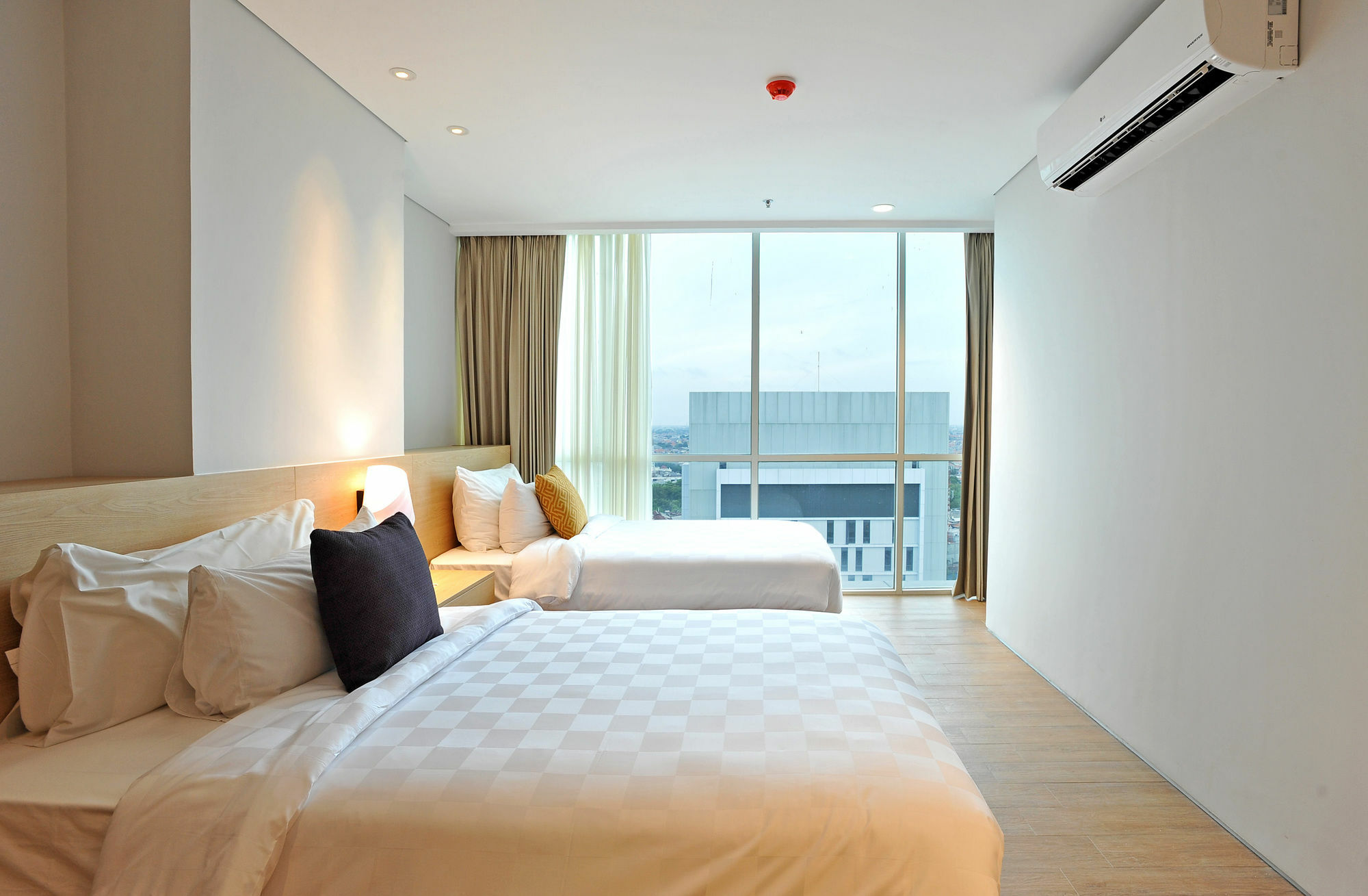 Midtown Hotel 4*